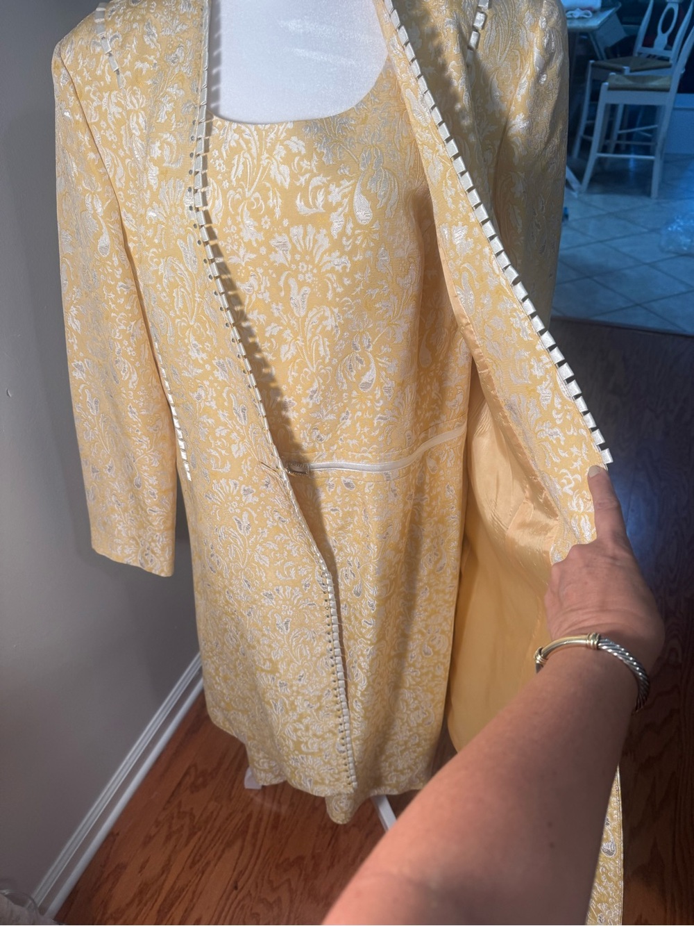 Gold Ben Marc Brocade sleeveless Dress with long jacket Silver Floral Jacquard - Picture 5 of 16